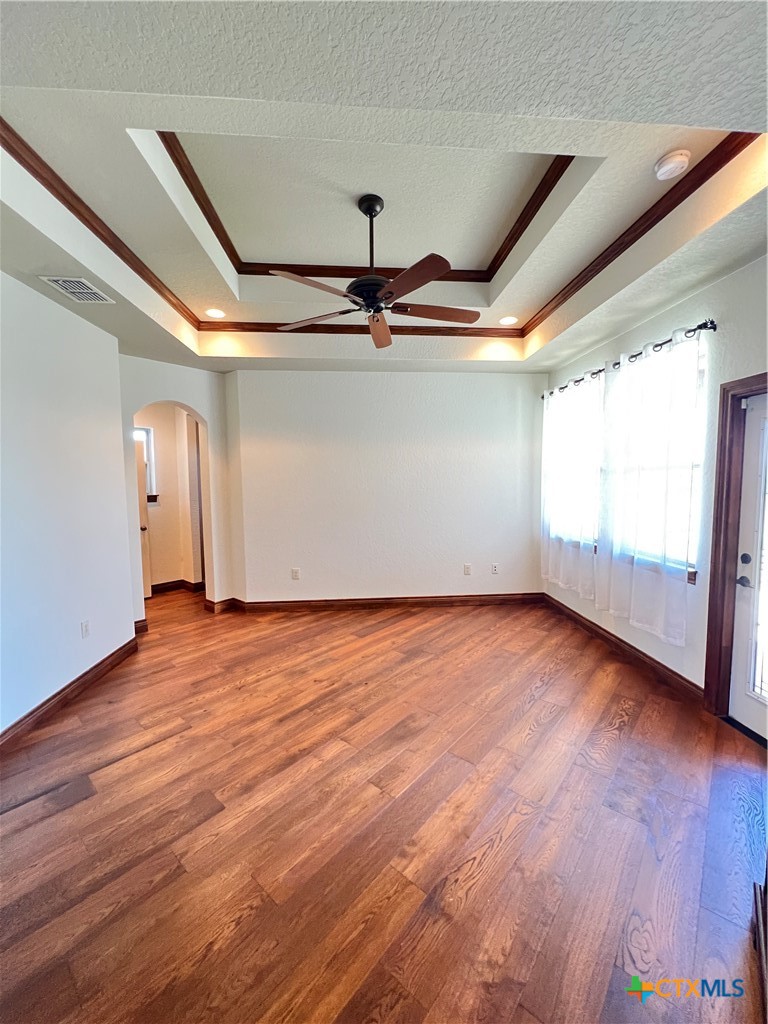 2264 Granada Hills Property Photo 7