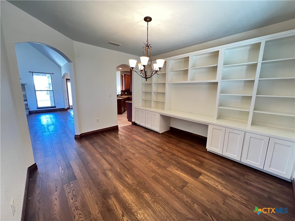 2264 Granada Hills Property Photo 10