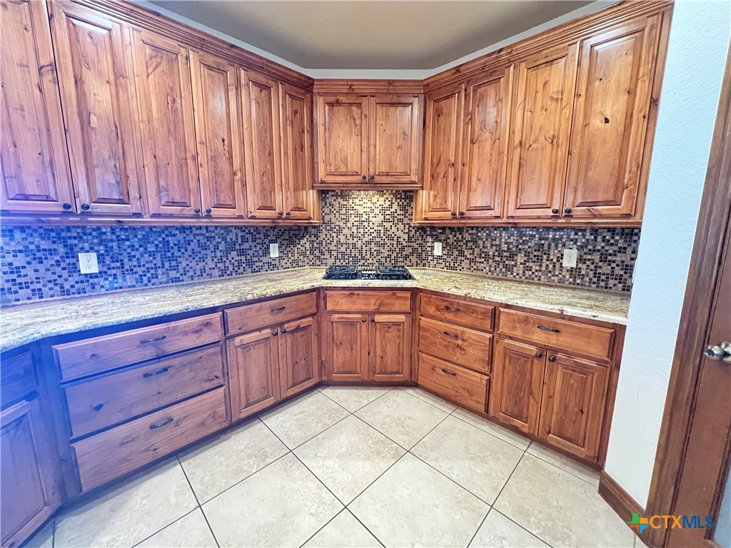 2264 Granada Hills Property Photo 12