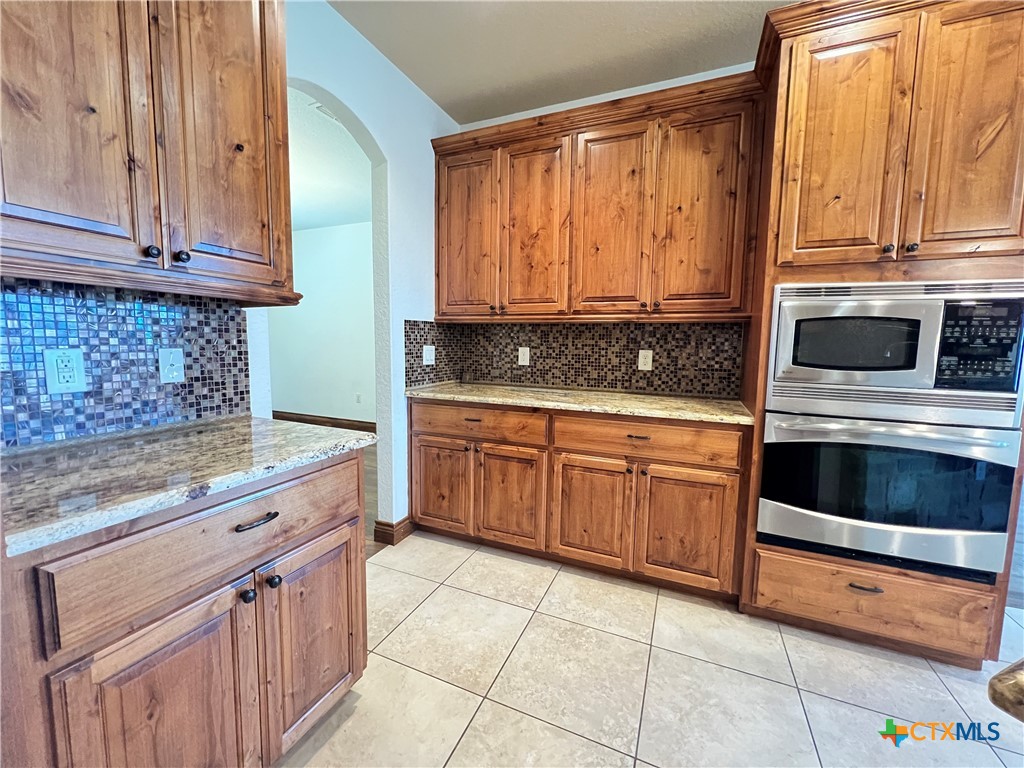 2264 Granada Hills Property Photo 13