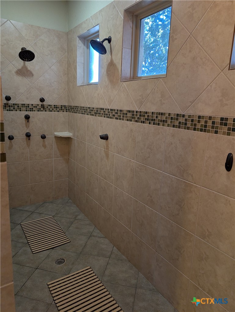 2264 Granada Hills Property Photo 20