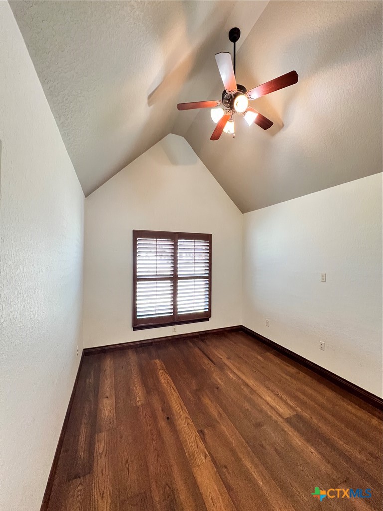 2264 Granada Hills Property Photo 23