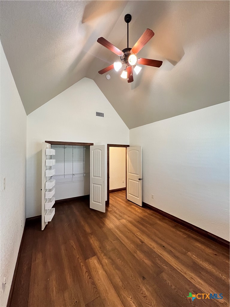 2264 Granada Hills Property Photo 24