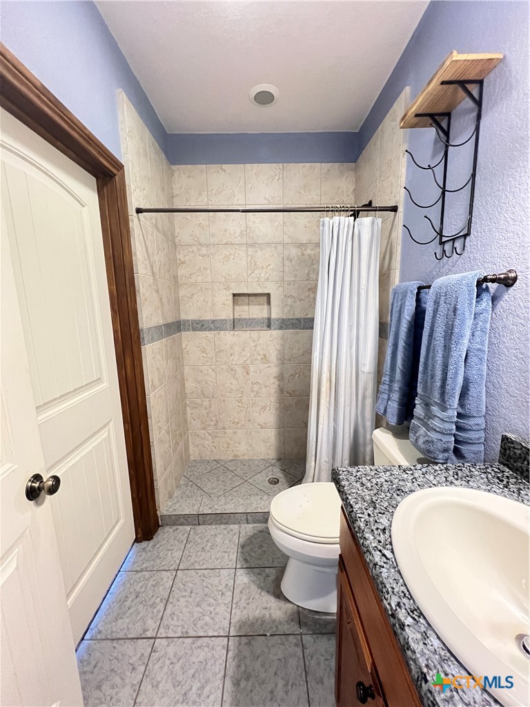 2264 Granada Hills Property Photo 26