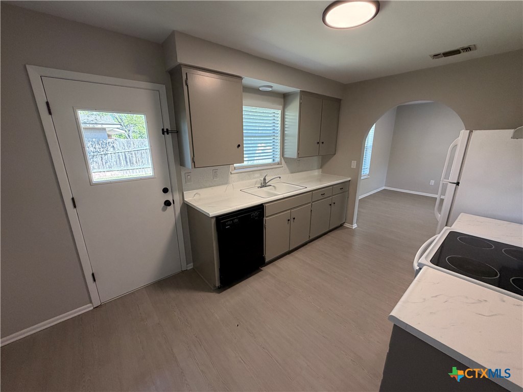 795 Albert Street Property Photo 10
