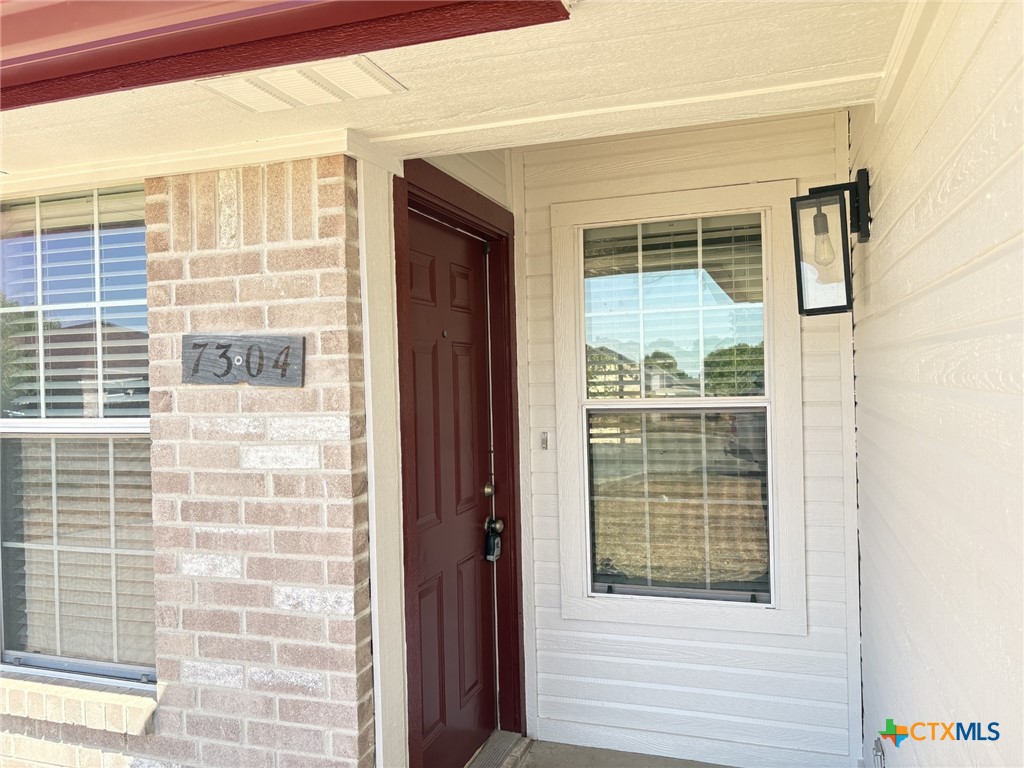 7304 Windchime Way Property Photo 3