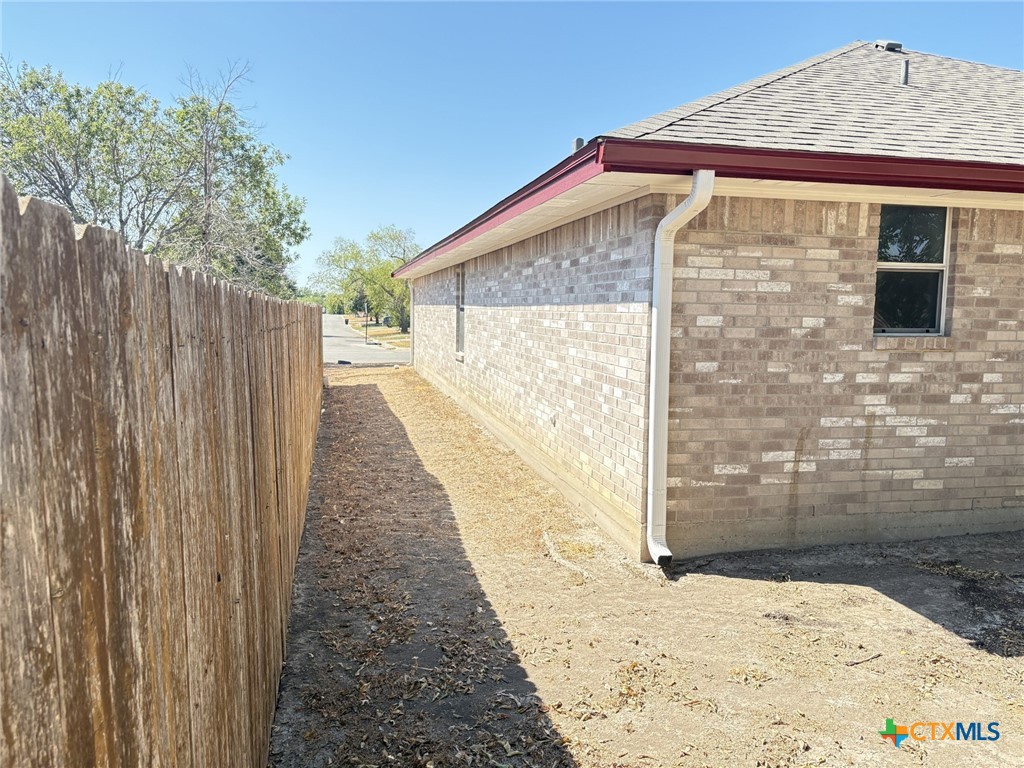 7304 Windchime Way Property Photo 16
