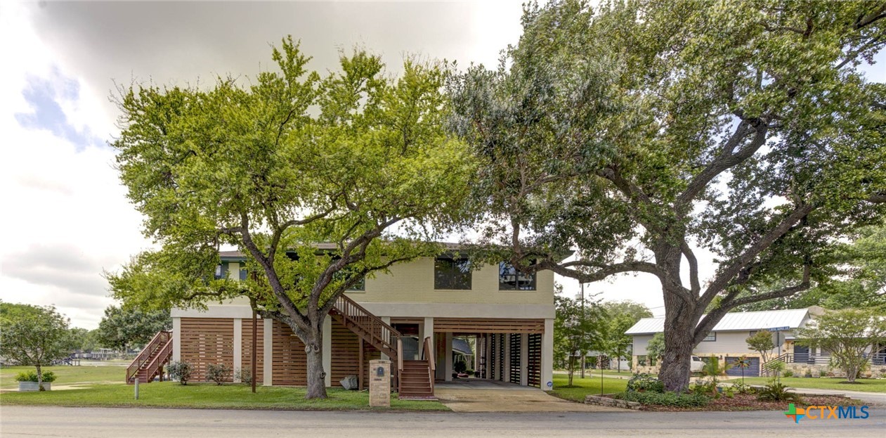 210 Royal George Circle Property Photo 8