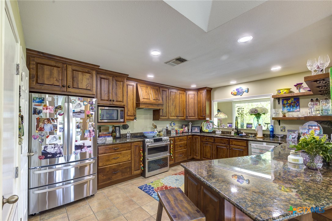 210 Royal George Circle Property Photo 18