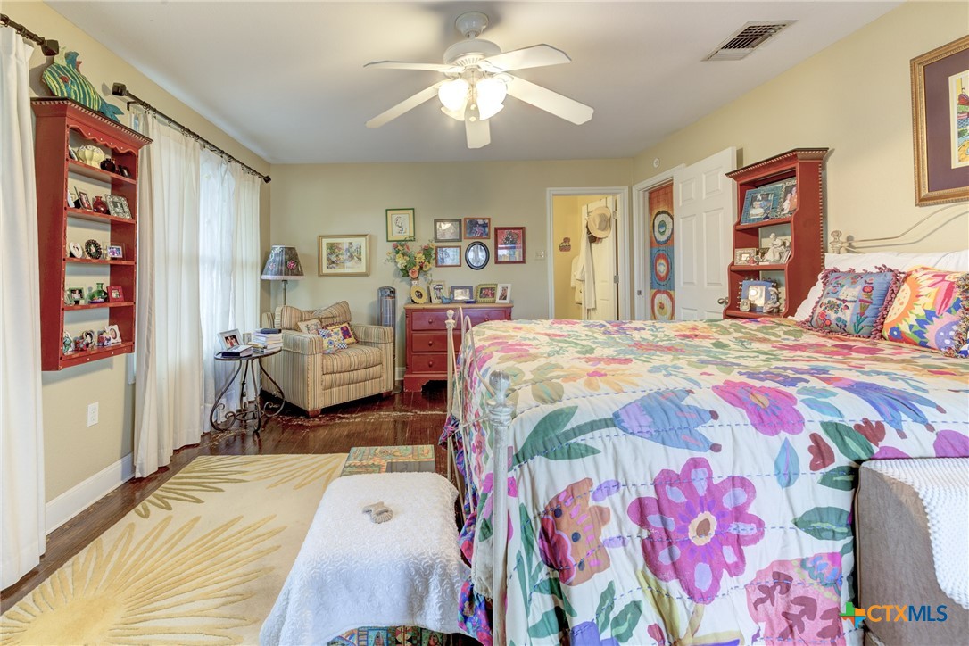 210 Royal George Circle Property Photo 21