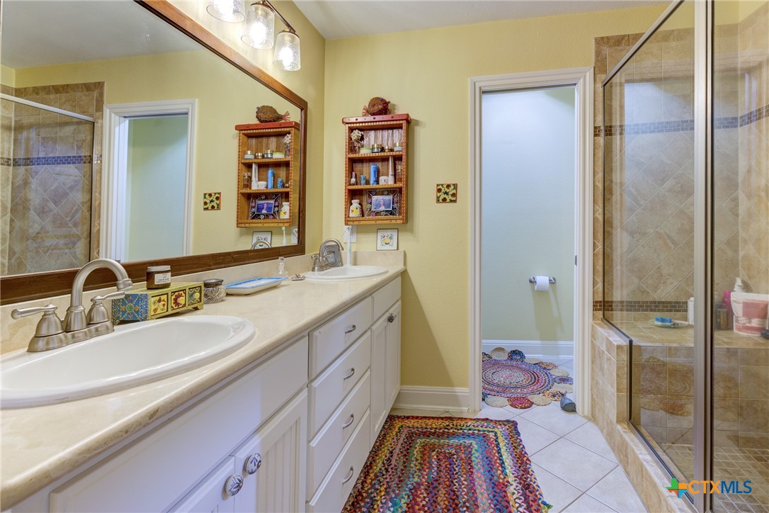 210 Royal George Circle Property Photo 22