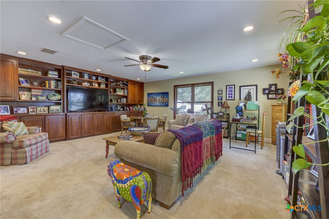 210 Royal George Circle Property Photo 35