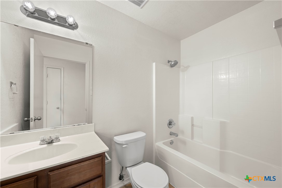 503 E Union Property Photo 10