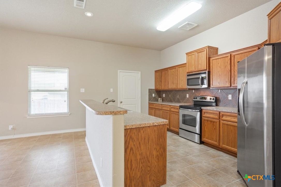 2709 Alamocitos Creek Drive Property Photo 11