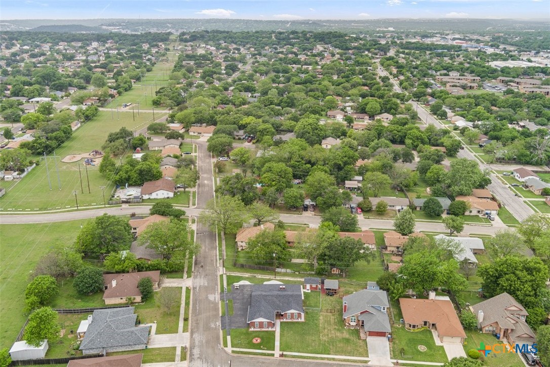 510 Houston Street Property Photo 45