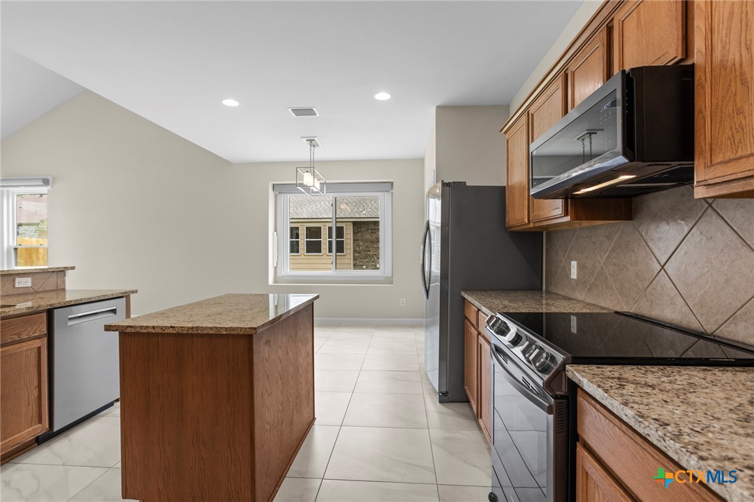 5621 Bedrock Drive Property Photo 10