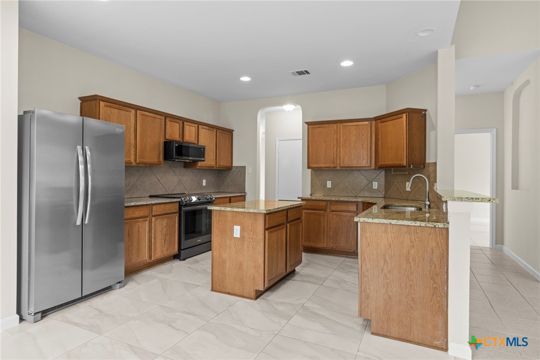 5621 Bedrock Drive Property Photo 12
