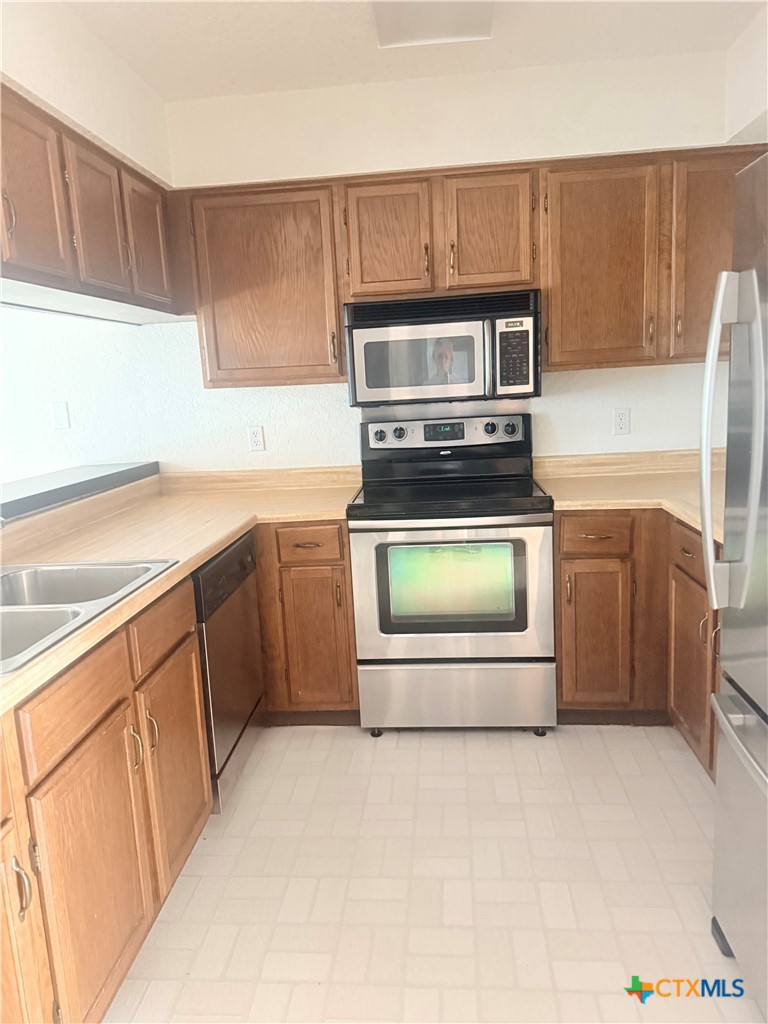 651 Rock Street Property Photo 4