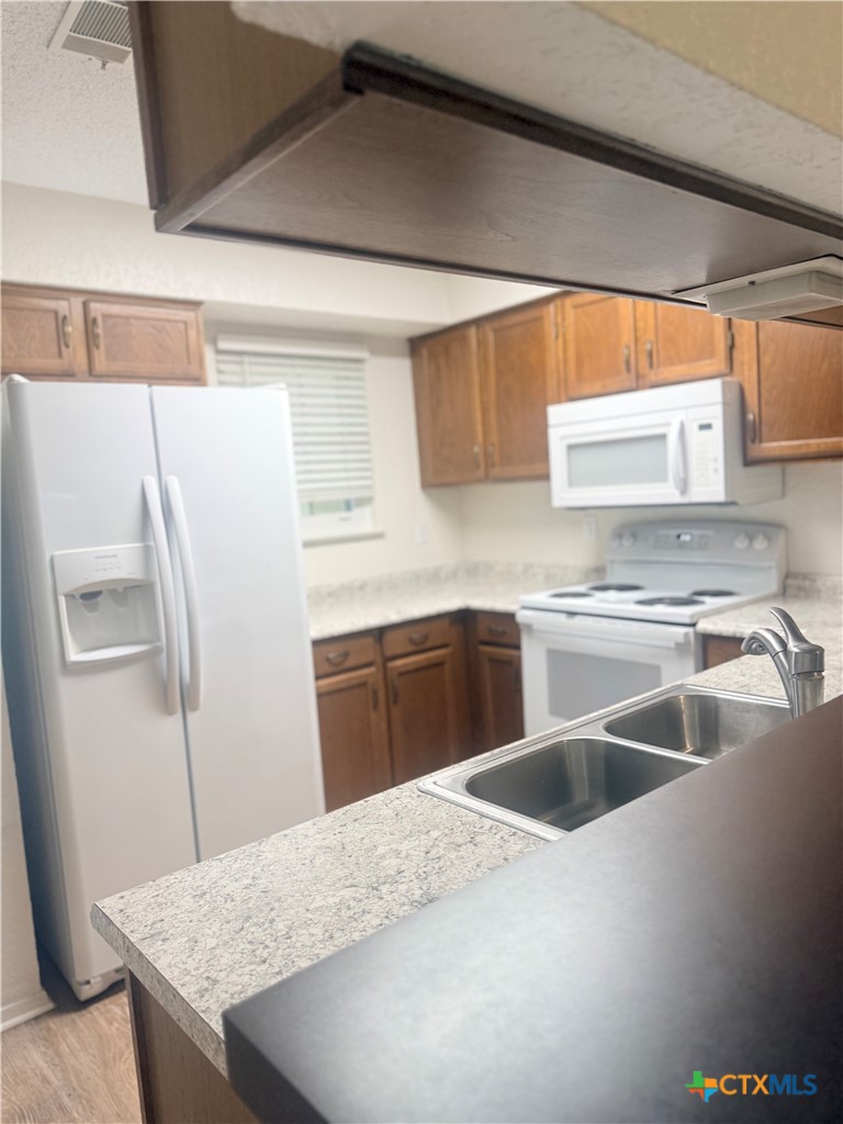 653 Rock Street Property Photo 4