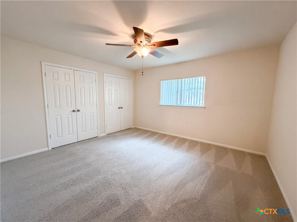 312 Crowfoot Drive Property Photo 4