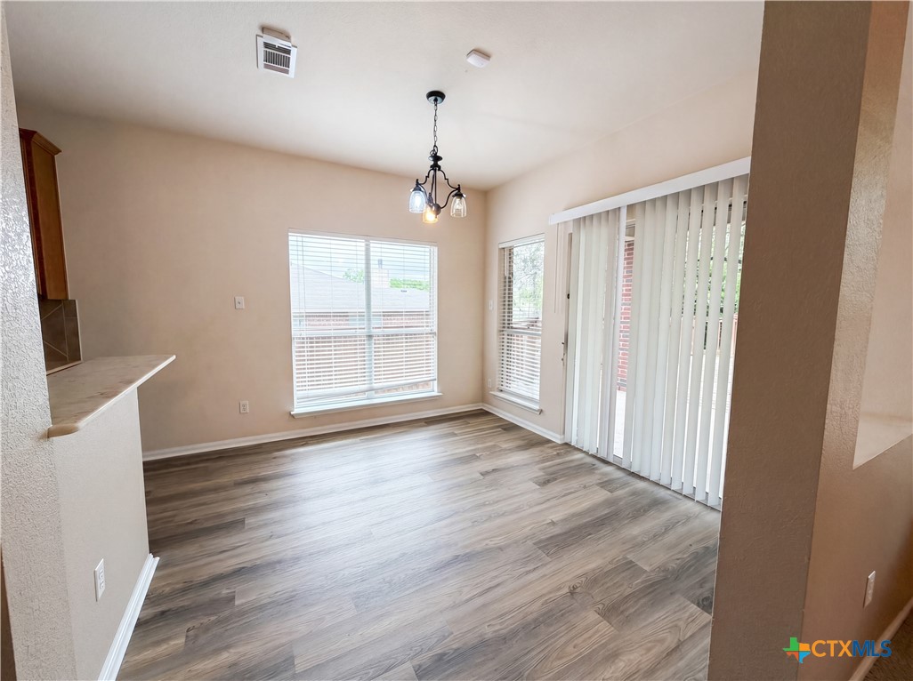 312 Crowfoot Drive Property Photo 10