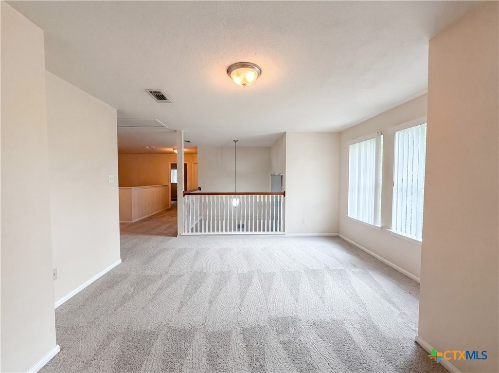 312 Crowfoot Drive Property Photo 14
