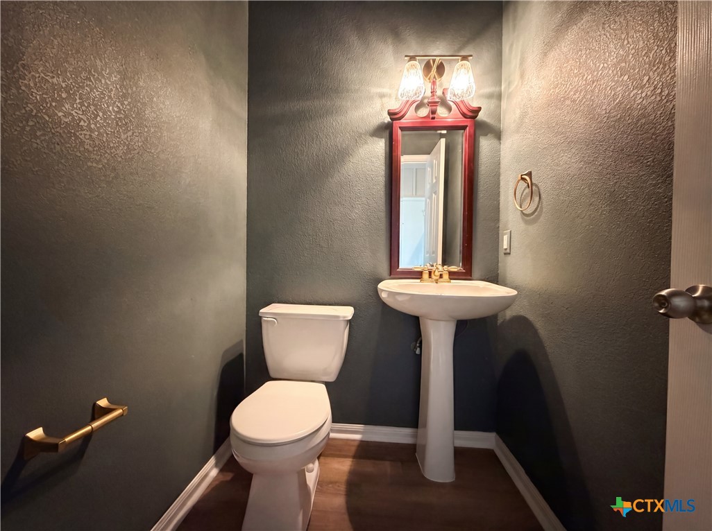 312 Crowfoot Drive Property Photo 15