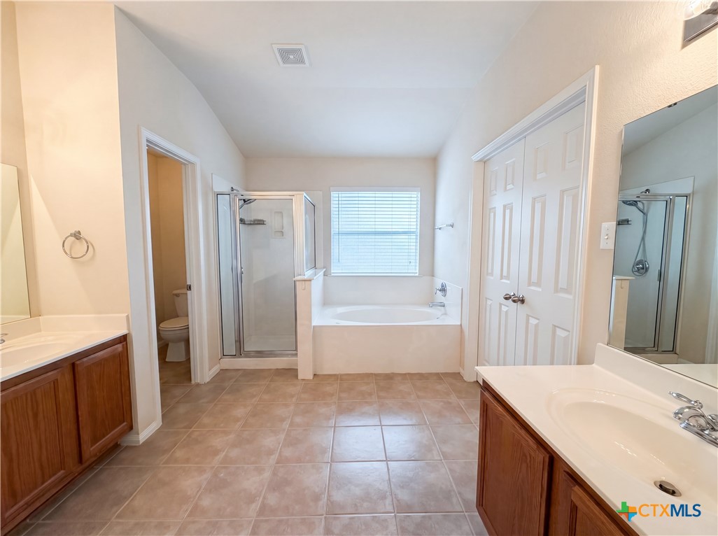 312 Crowfoot Drive Property Photo 16