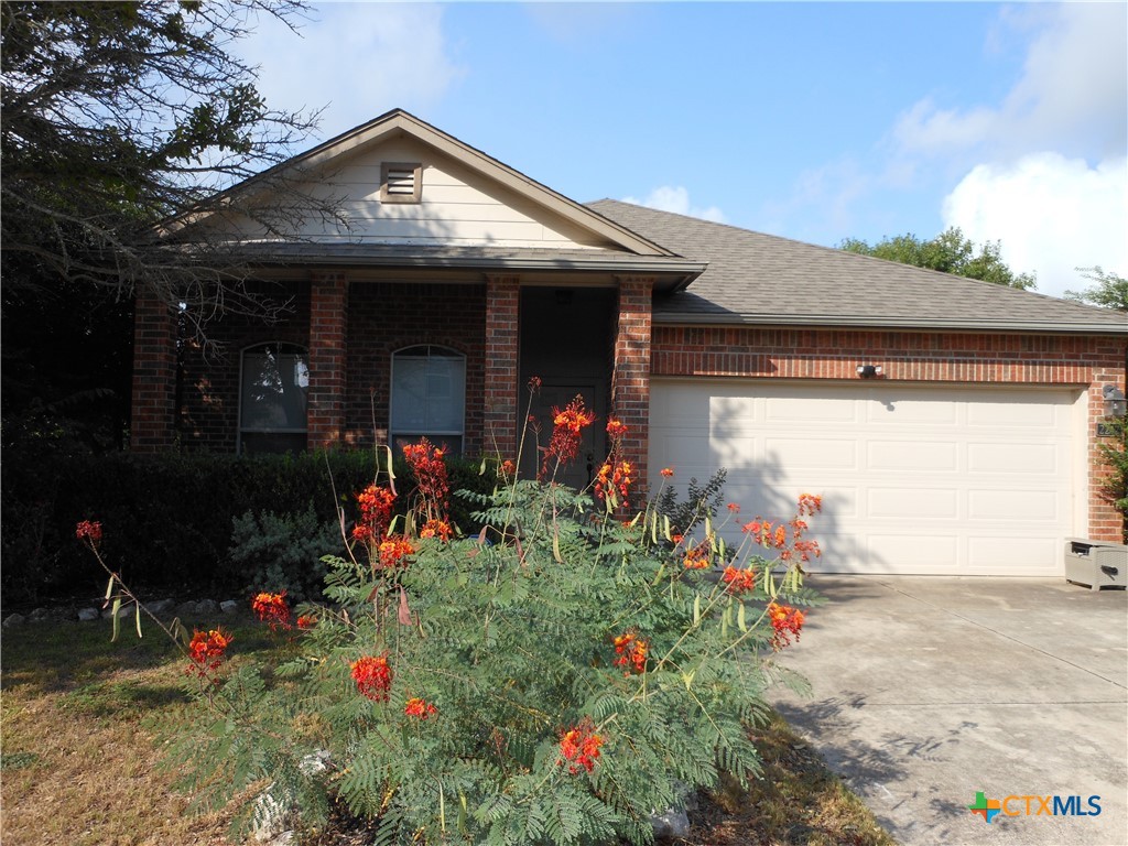2242 Lakeline Drive Property Photo 2
