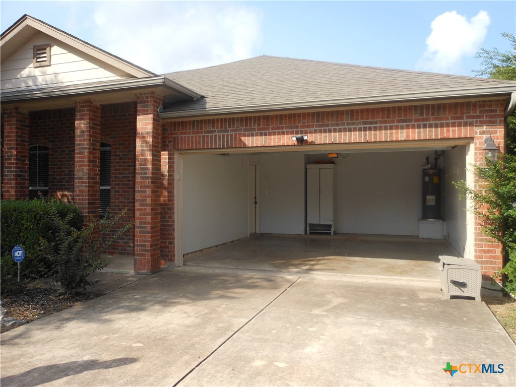 2242 Lakeline Drive Property Photo 3