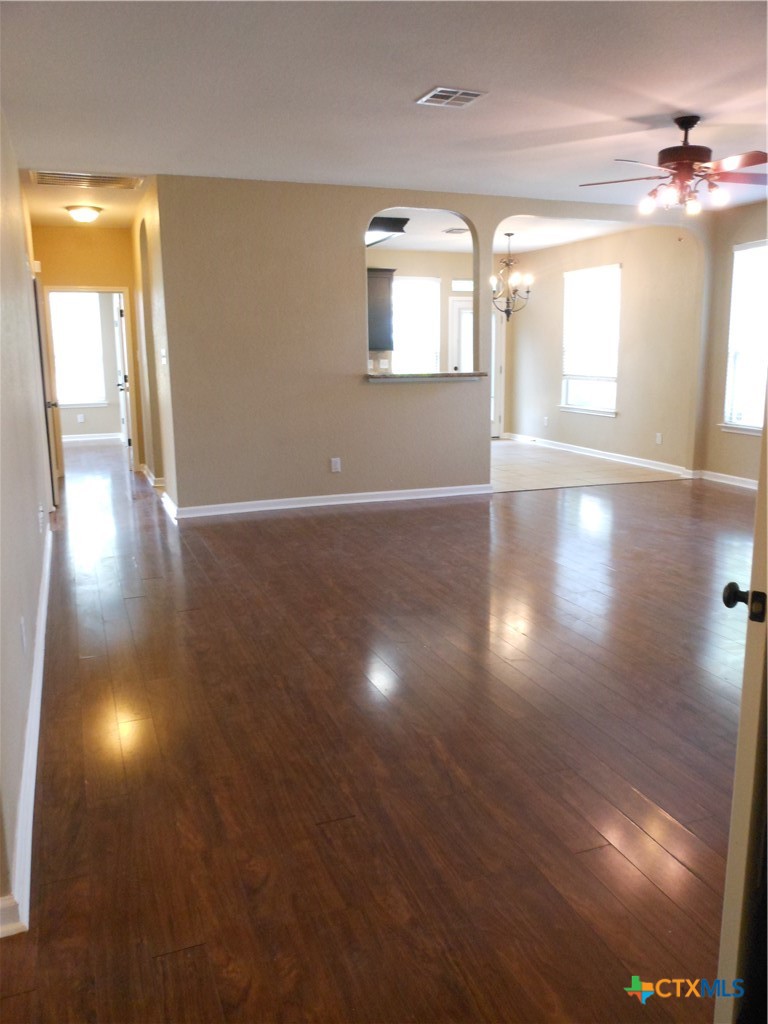 2242 Lakeline Drive Property Photo 4