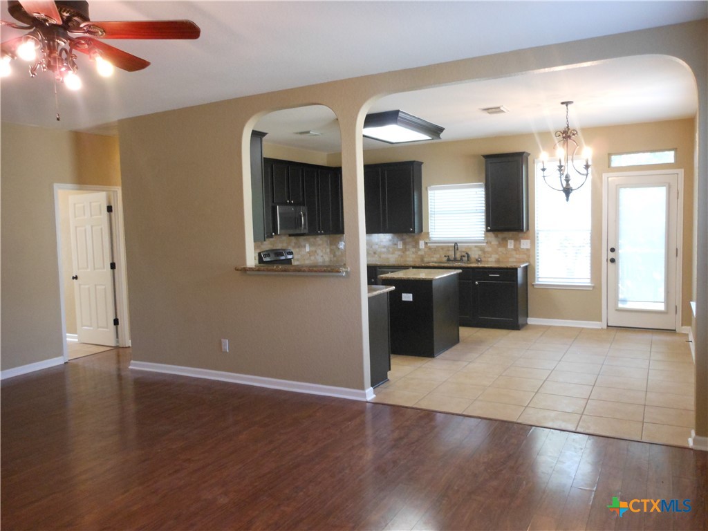 2242 Lakeline Drive Property Photo 6