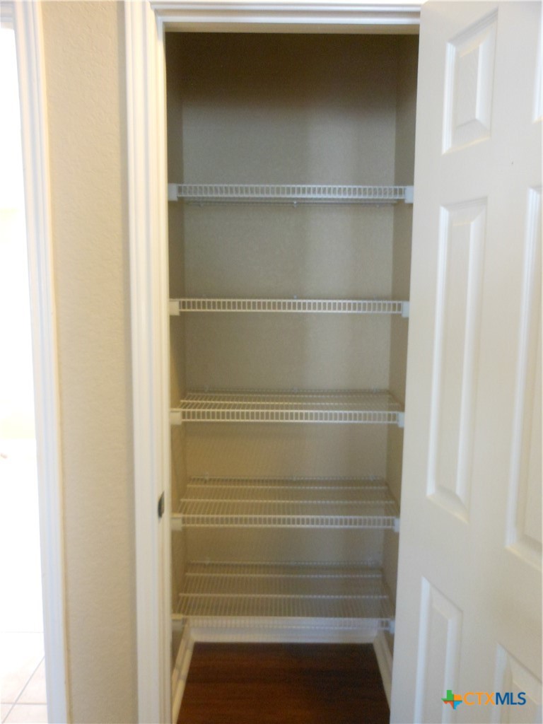 2242 Lakeline Drive Property Photo 9