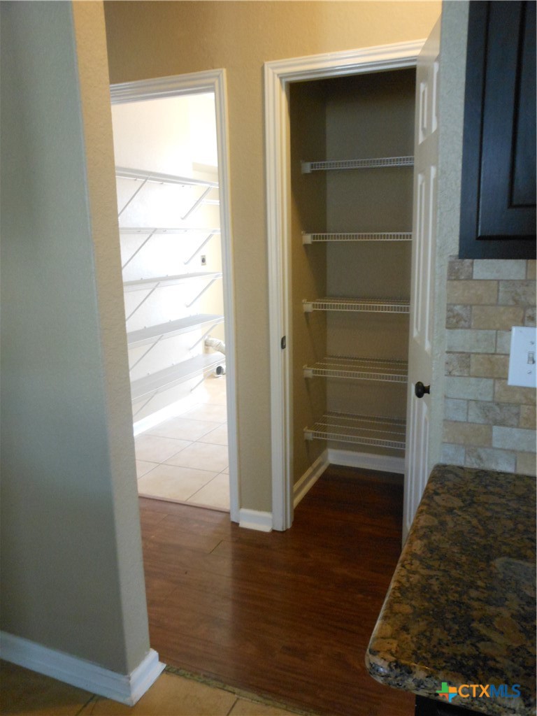 2242 Lakeline Drive Property Photo 10