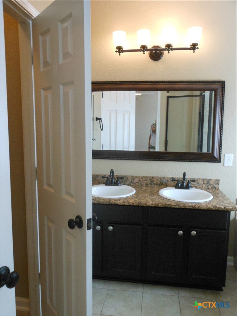 2242 Lakeline Drive Property Photo 16