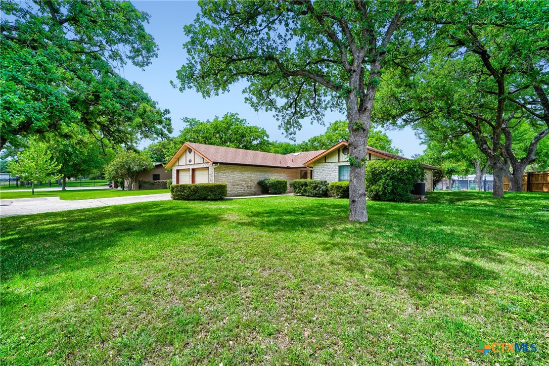 1406 Highland Drive Property Photo 3