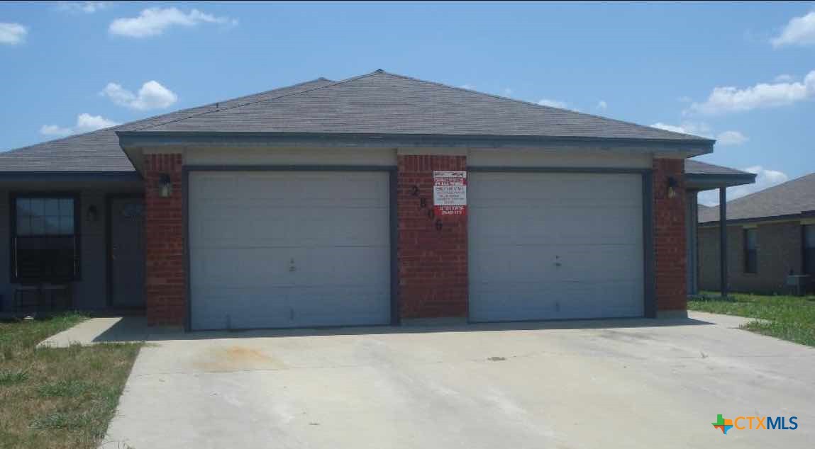2806 Lucille Drive B Property Photo 1