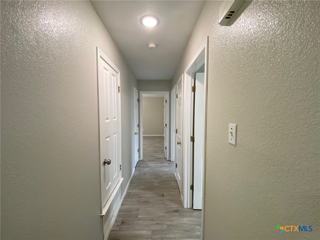 2806 Lucille Drive B Property Photo 4