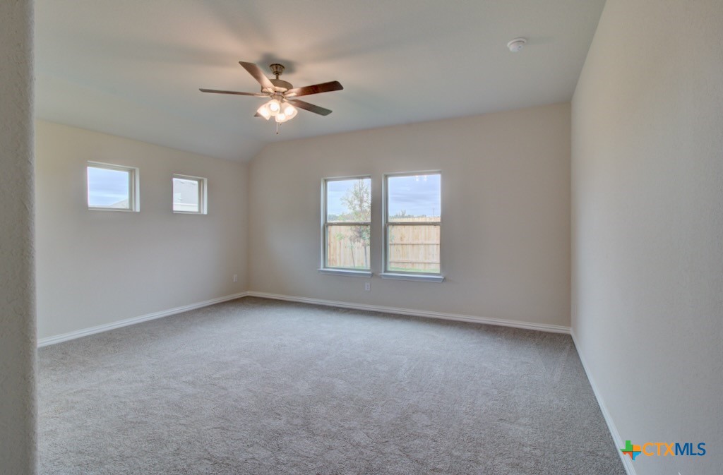 927 Creek Bed Drive Property Photo 8