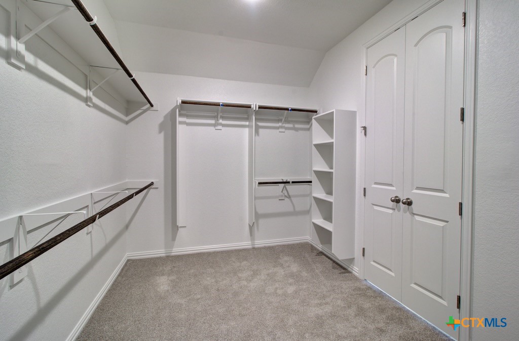 927 Creek Bed Drive Property Photo 11