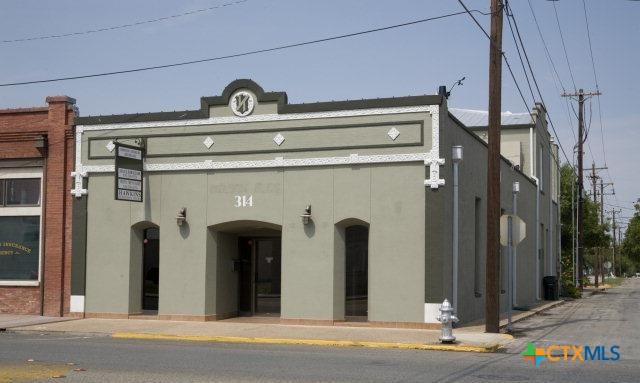 314 N Austin Street Property Photo 1