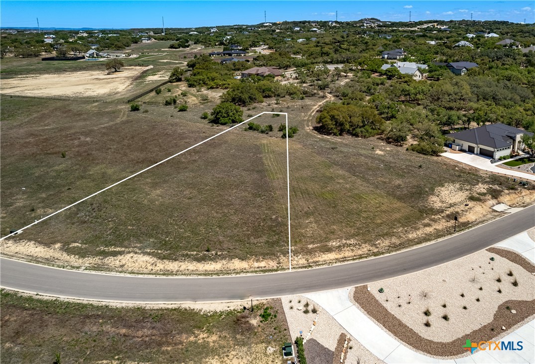 696 Annabelle Avenue Property Photo 2