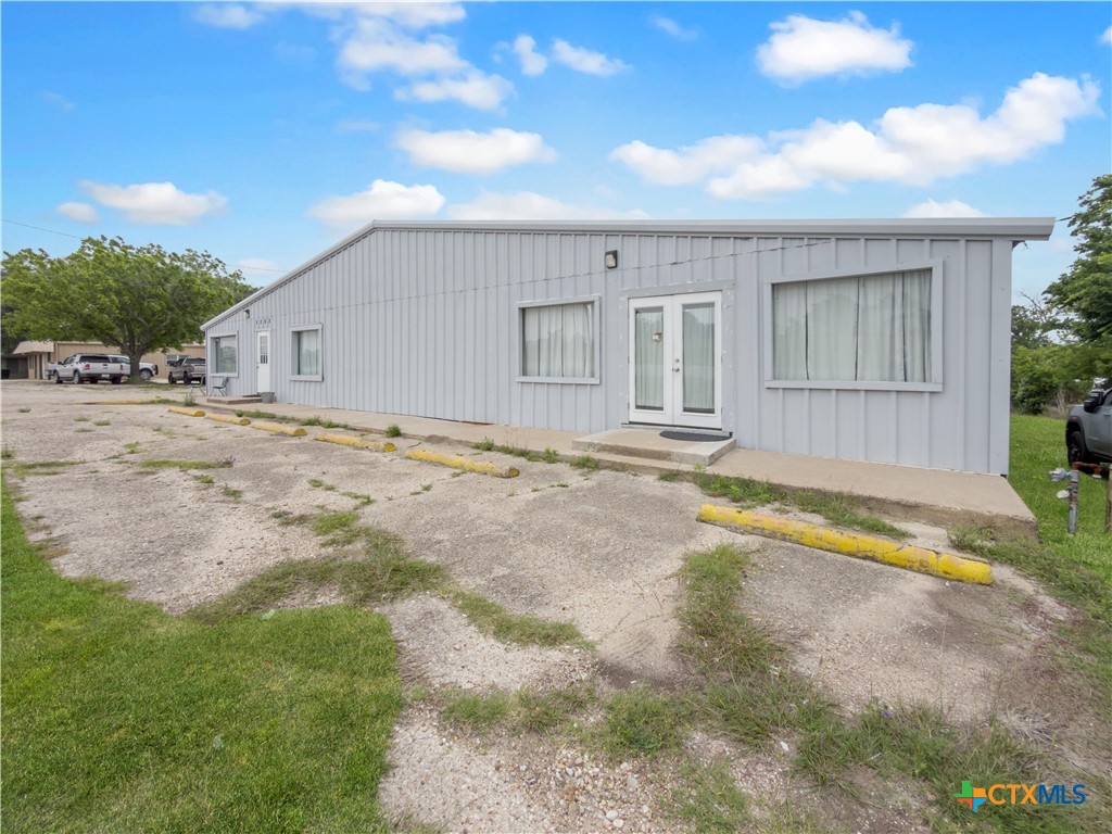 2302 E Adams Avenue Property Photo 1