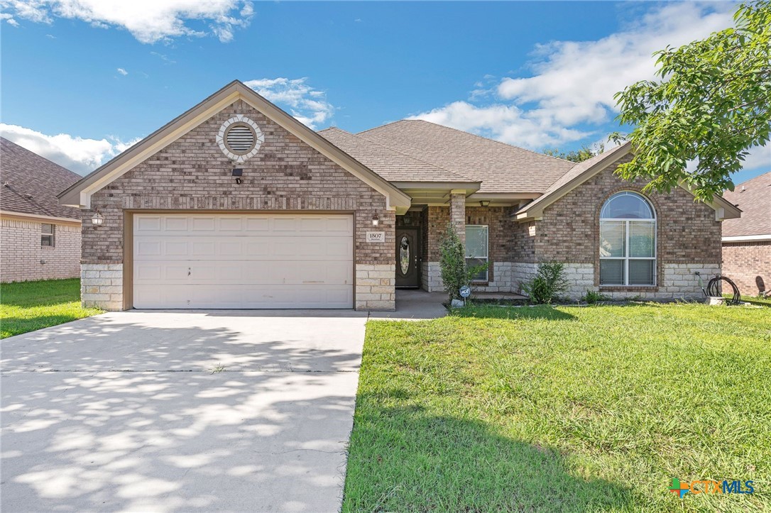 1507 Hazelnut Drive Property Photo 1