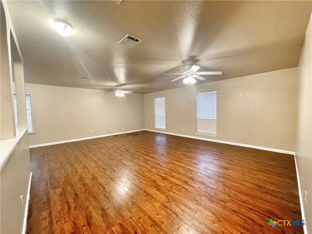 364 Starling Creek Property Photo 11