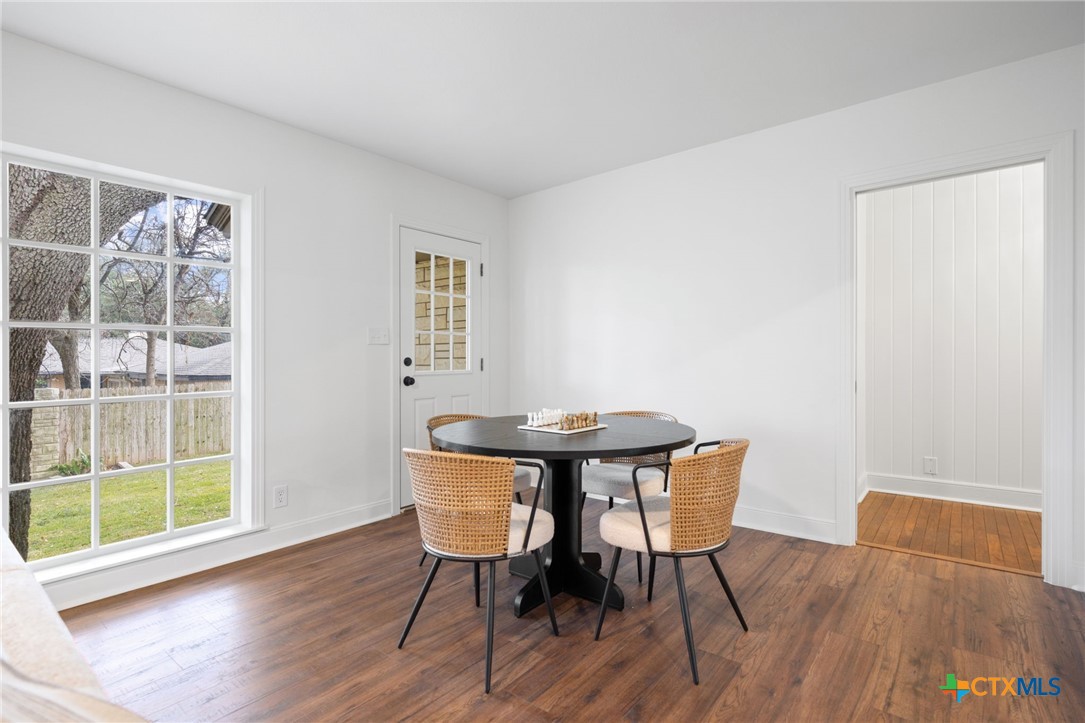 615 W Royal Avenue Property Photo 12