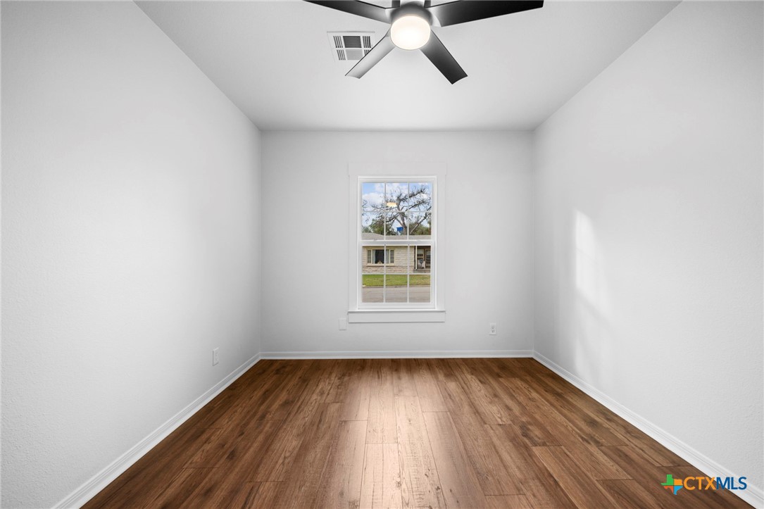 615 W Royal Avenue Property Photo 31