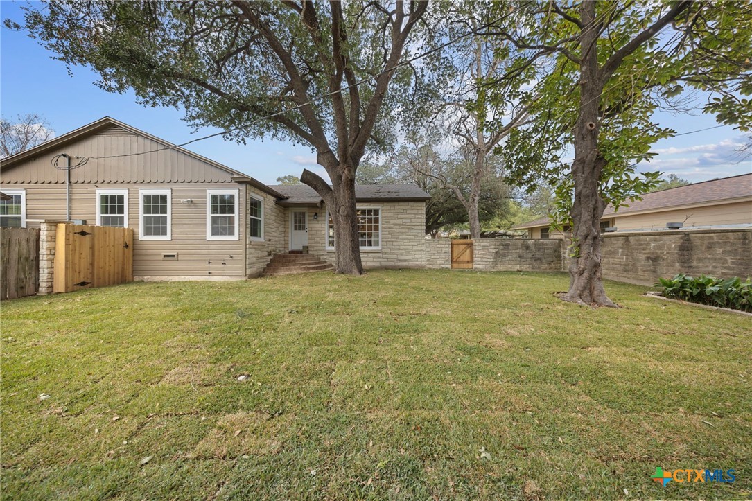 615 W Royal Avenue Property Photo 33