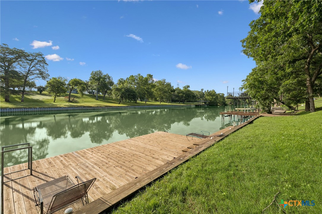 360 Shangrila Lane Property Photo 1