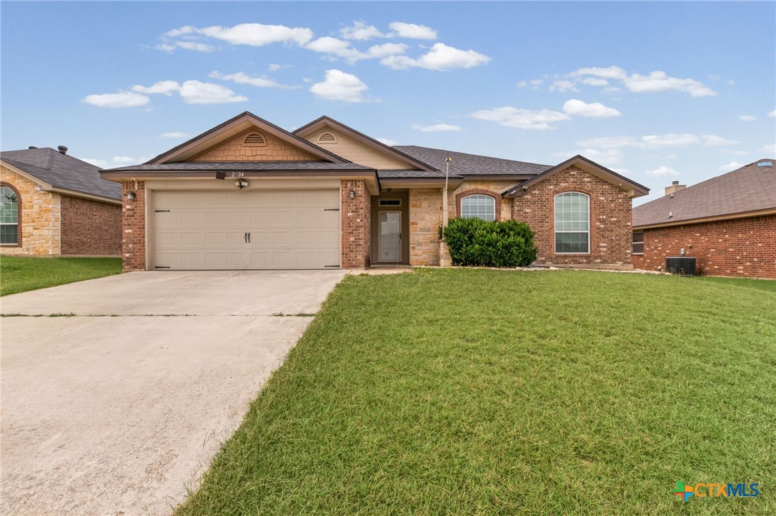 2704 Tarrant County Drive Property Photo 1